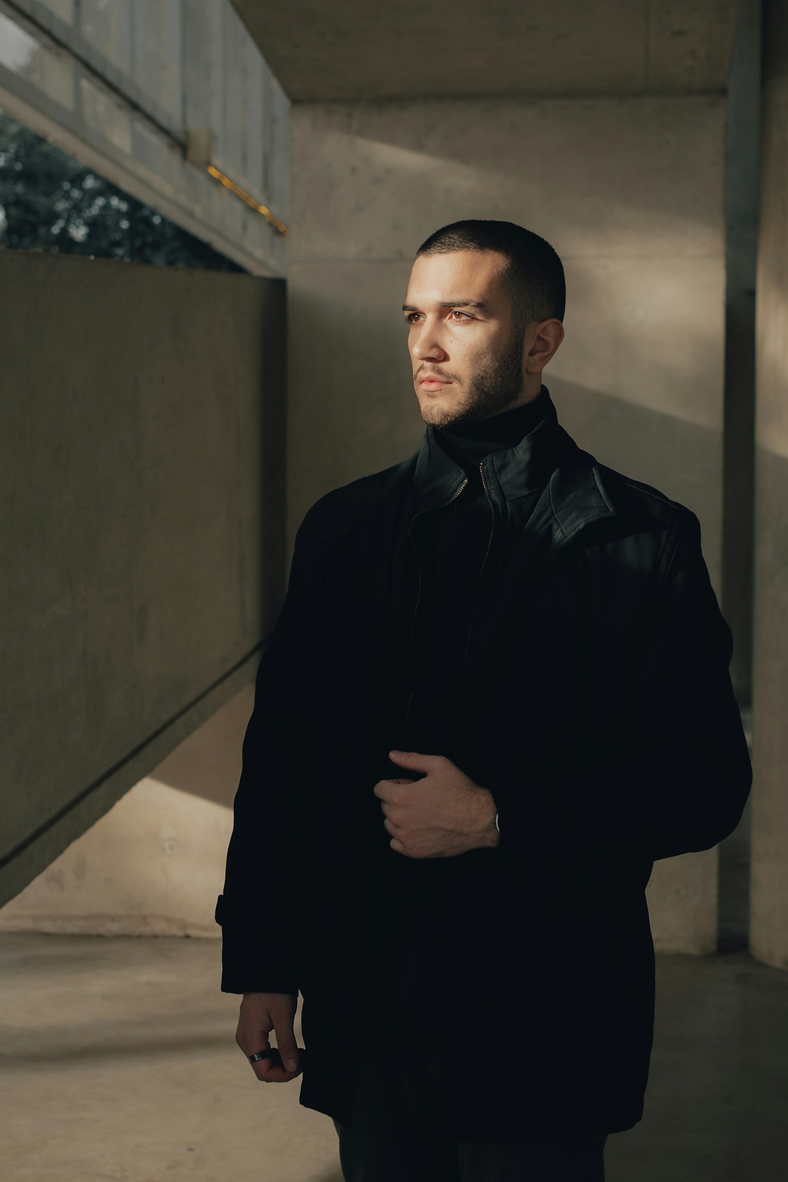 Man wearing a 100% wool single-breasted overcoat